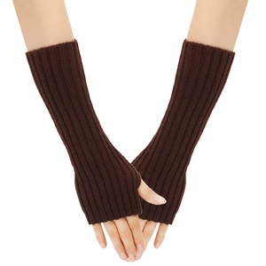Winter rib-knit arm warmers in dark brown with thumb hole and fingerless design