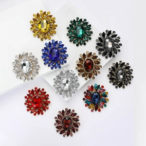 Vintage Sunflower Brooch Alloy Rhinestone Large Oval Crystal Glass Pin For Women Banquet Elegant Clothing Accessory