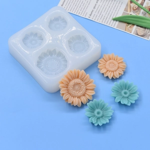 Daisy sunflower silicone mold for DIY baking with four cavities and realistic 3D petal textures