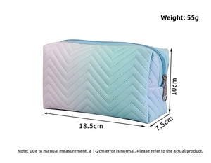 Detailed view of gradient PU leather makeup bag showing dimensions 18.5x10x7.5cm and 55g weight