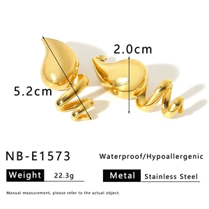 Macro view of golden stainless steel spiral earrings with dimensions and 22.3g weight