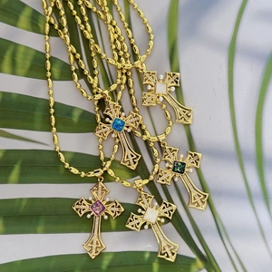 Vintage Baroque Cross Pendant Necklace Gold Plated Copper With Rhinestone Mother Of Artificial Pearl And Imitation Artificial Pearl Jewelry