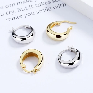 Simple S925 sterling silver water drop hoop earrings in gold and silver finishes