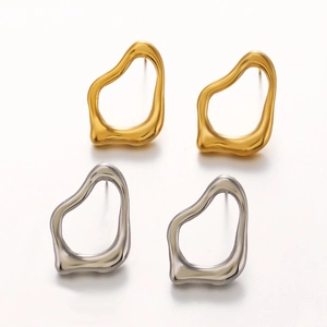 Orecchini a perno geometrici irregolari e scavati placcati in oro 18K e colore argento