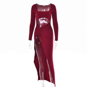 Burgunderrotes Langarm-Maxikleid mit Karree-Ausschnitt und sexy Taillenausschnitt