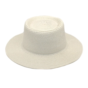 Eleganter cremefarbener flacher Strohhut für Damen, Sonnenschutz und Strandurlaub
