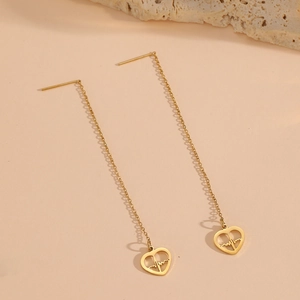 Boucles d'oreilles traversantes coeur évidé en plaqué or 18k avec ligne de battement