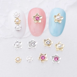 Alloy Flower Nail Art Charms With Rhinestone And Imitation Artificial Pearl 3D Flat Back DIY Manicure Decoration For Women