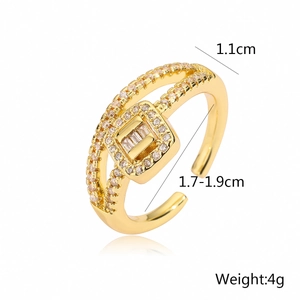 Detail view of gold geometric ring width 1.1cm and 4g weight specifications