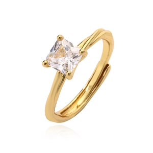 Minimalistischer vergoldeter Ring mit quadratischem Zirkonia und verstellbarem Band