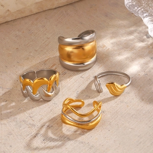Bagues bicolores en acier inoxydable plaqué or 18 carats avec cœurs et ailes