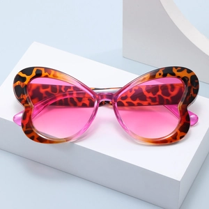 Butterfly Sunglasses Women Fashion Oversized PC Frame AC Lens UV400 Protection Gradient Color Trendy Street Wear Ins Style