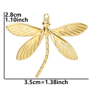 Detailed dimension view of 18k gold dragonfly pendant showing 3.5cm width and texture