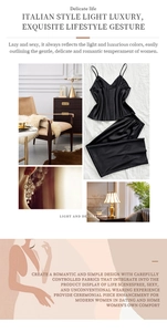 Détail de l'ensemble de pyjama en satin noir élégant avec caraco à col en V et pantalon