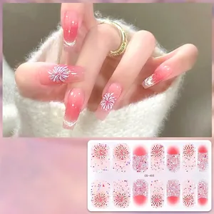 Dettaglio adesivi per unghie sfumati rosa modello CS-455 con glitter argento e fuochi