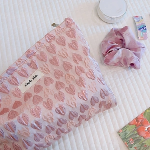 Pink heart jacquard makeup bag with large capacity for cosmetics and skincare storage