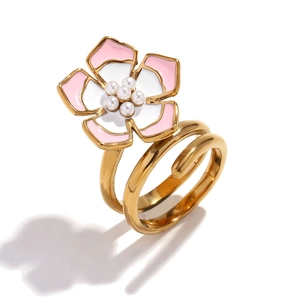 Three-layer gold-plated stainless steel ring with enamel flower and pearl centerpiece