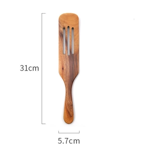 Detailansicht eines 31 cm Teakholz-Pfannenwenders mit Maßen auf weißem Hintergrund