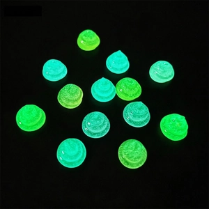 Ornements en résine lumineuse en forme de spirale avec effet fluorescent vert vif