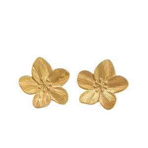 18K gold plated titanium steel flower stud earrings with detailed petal texture
