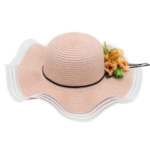 Chapeau de soleil en paille pour femme avec fleurs roses et bordure en dentelle