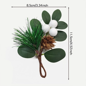 Vue détaillée de la branche de pin de Noël avec dimensions 11,5 cm par 8,5 cm