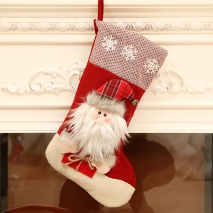 Grande calza di Natale rossa e grigia con Babbo Natale 3D e cappello a quadri da appendere