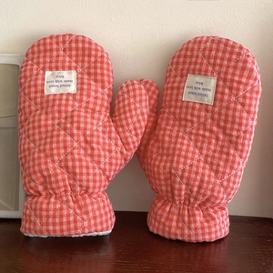 Quilted berry red plaid winter gloves for women with thermal cotton lining and neck strap