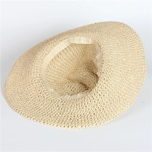 Cappello da sole in paglia beige a tesa larga con trama intrecciata e fascia interna