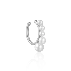 Detailed close-up of S925 sterling silver ear cuff with five graduated white pearls
