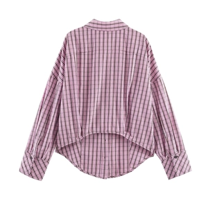 Chemise à carreaux rose et marron à manches longues avec ourlet irrégulier asymétrique