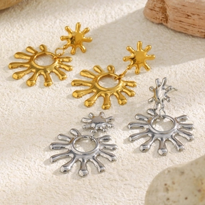 Boucles d'oreilles soleil polies en or et argent sur pierre naturelle, style moderne