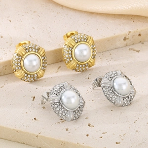 Elegant 18K gold and silver oval stud earrings with pearl and crystal inlay on stone