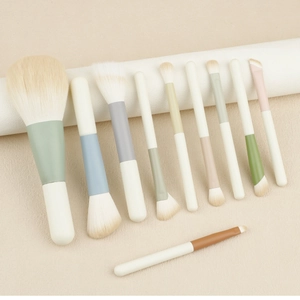 Detail von 11 Make-up Pinseln mit Morandi-Farbblock-Griffen und weichen Synthetikborsten