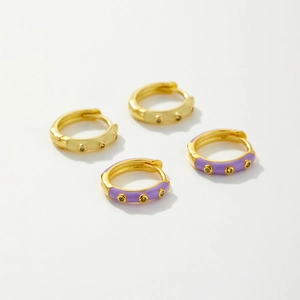 Créoles en argent S925 émaillé avec zircons violets et blancs, finition dorée chic