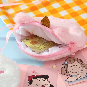 Plush pink unicorn shoulder bag for girls with soft faux fur and gold sequin horn