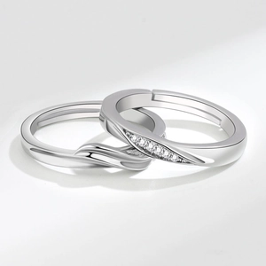 Polished silver Mobius couple rings set with micro-inlaid zircon and adjustable band