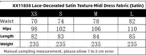 Tableau détaillé des tailles et détails du tissu satiné pour cette jupe midi en dentelle