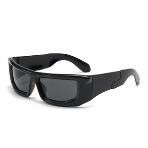 Y2K punk style square wrap-around sports sunglasses in black for outdoor cycling