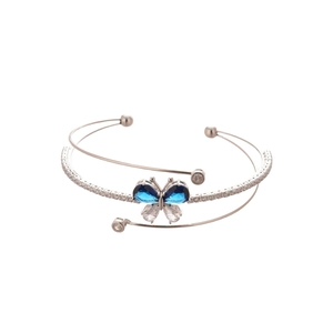 Bracciale rigido a strati in argento con farfalla e zirconi blu e trasparenti