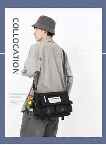 Japanese retro messenger bag with green dinosaur pendant and street style collocation
