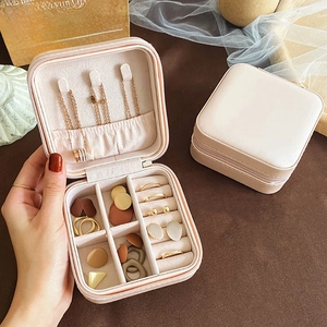 Portable Jewelry Box PU Leather Small Travel Organizer Zipper Closure Velvet Lining Rings Earrings Necklaces Storage