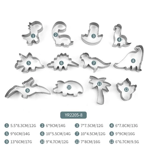 Detailed size and weight specifications for 12-piece dinosaur stainless steel cookie cutters