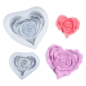 Set di due stampi in silicone a cuore con rose per sapone e candele profumate