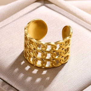 Gold plated stainless steel hollow chain link open ring on satin jewelry box