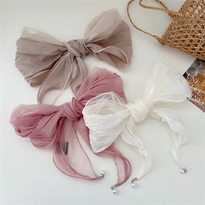 Bow hair clips in tulle and pearl lace, set of beige pink and white hair accessories