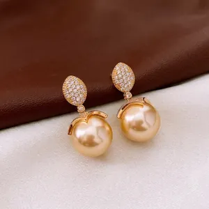 Elegant Golden Artificial Pearl Drop Earrings 18K Gold Plated Copper Zircon Leaf With Silver Earring Post Retro Luxury For Women