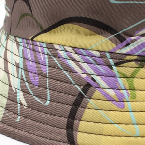 Outdoor sun protection bucket hat with geometric floral print and reinforced stitching