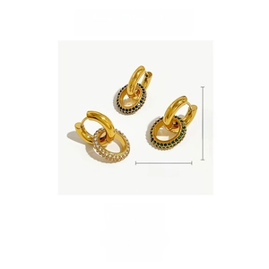 Détails techniques des boucles d'oreilles en acier doré 18K avec strass multicolores