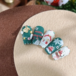 Stickers à ongles 3D de Noël avec motifs de bonhomme de neige et flocons sur faux ongles longs